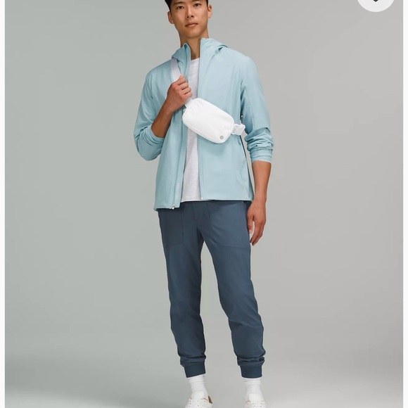 Lululemon Belt Bag - Picture 8 of 9